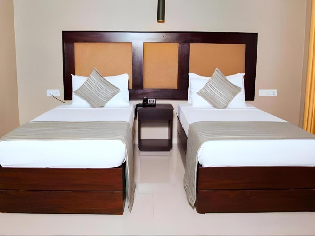 Full Moon Garden Hotel Negombo Extérieur photo