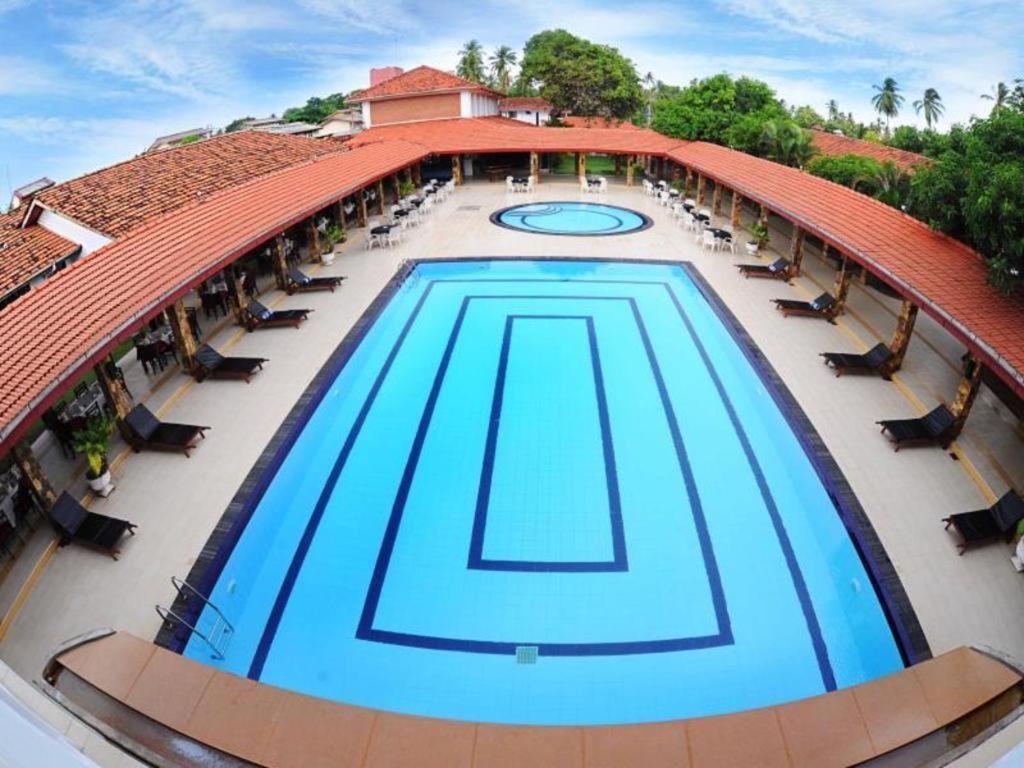 Full Moon Garden Hotel Negombo Extérieur photo
