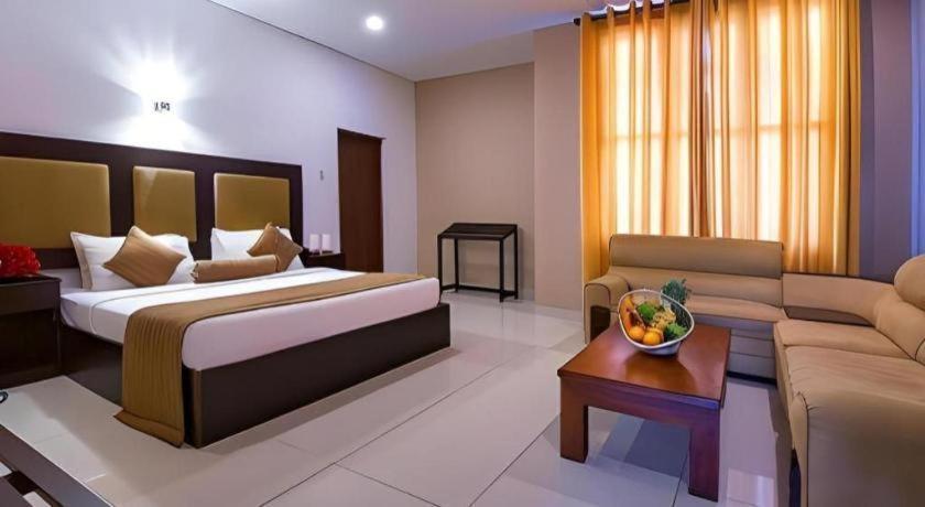 Full Moon Garden Hotel Negombo Extérieur photo
