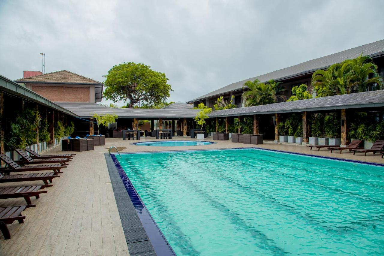 Full Moon Garden Hotel Negombo Extérieur photo