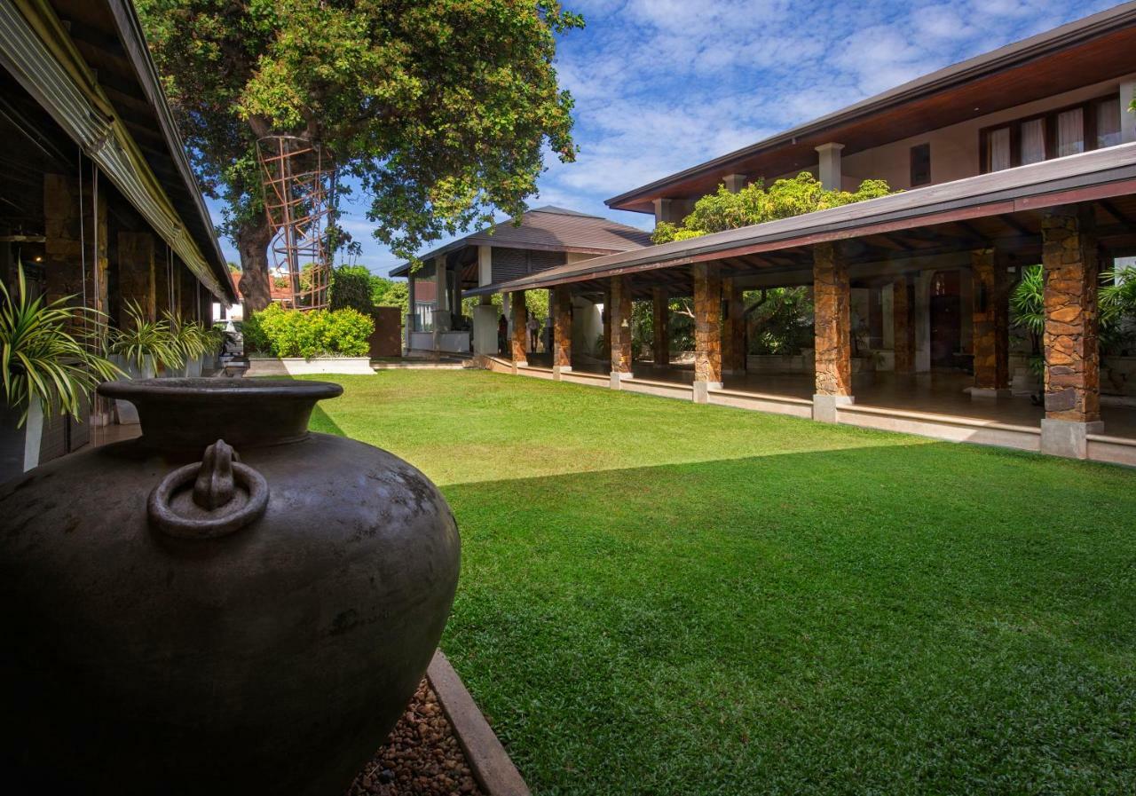 Full Moon Garden Hotel Negombo Extérieur photo